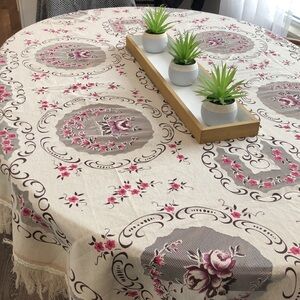 VTG handmade floral cream tablecloth with fringe pink and cream 52”  x 90”
